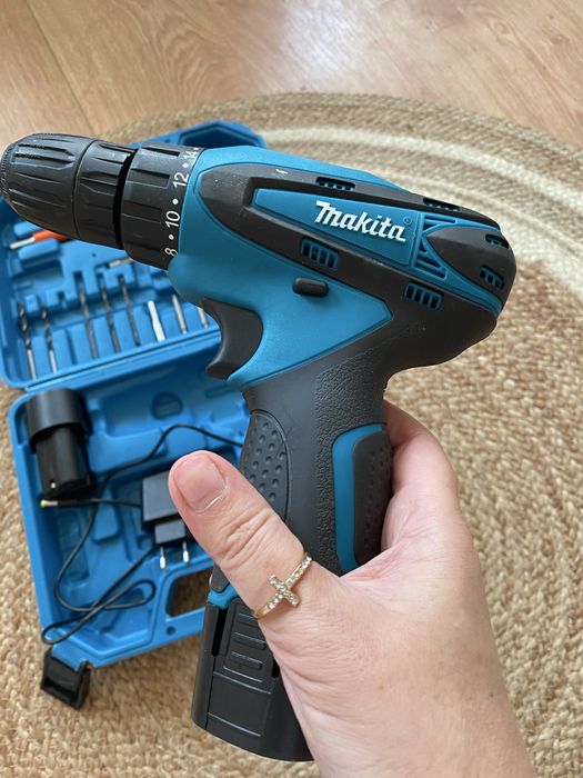 Дрель шуруповерт Makita
