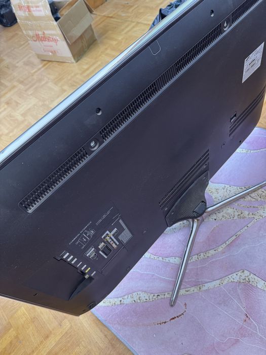 Telewizor samsung 48 cali na nodze