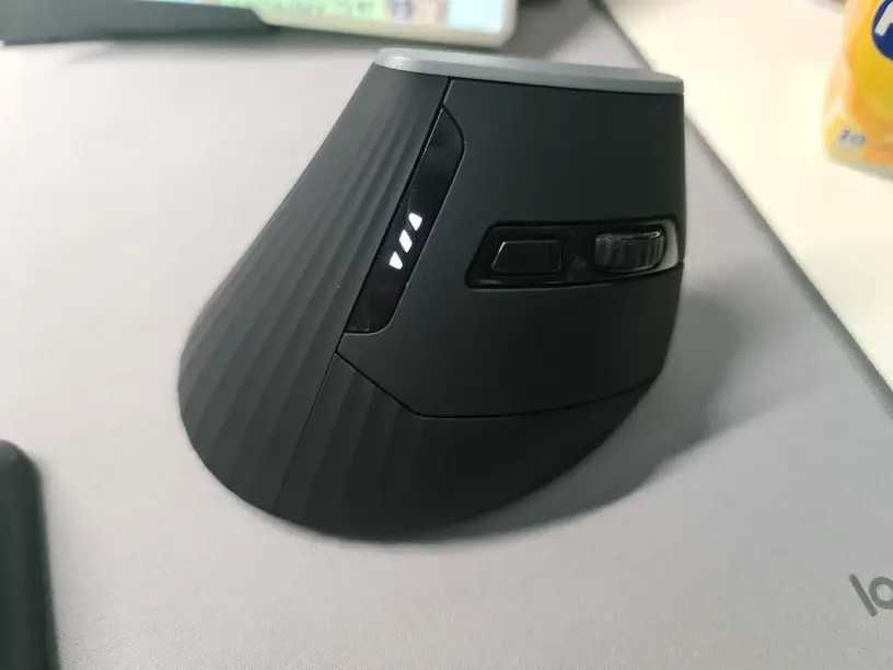NOVO - UINEER A06 - Vertical Wireless Mouse - Windows/MacOS/iOS/Android64585755059713123