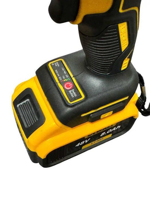 Акумуляторний гайковерт DeWalt DCF922NEW (48V, 8AH). АКБ