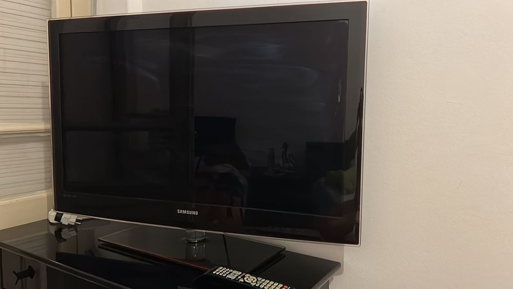 TV Samsung 40’’ polegadas