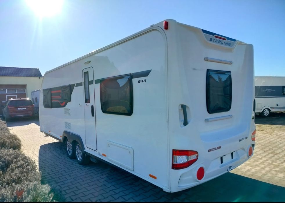 Sterling Eccles 640 6 місць