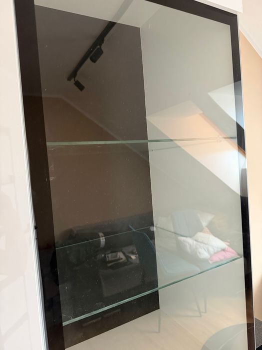 Szafka z witryną, Witryna