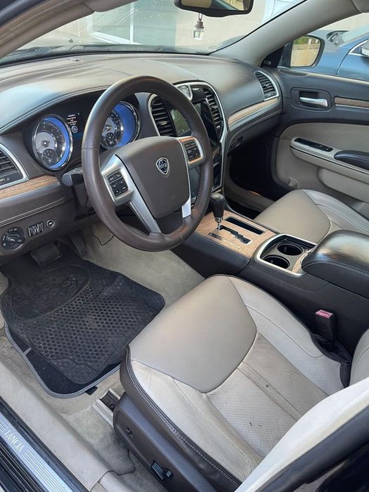 Lancia thema 3.0 tdi platinum 240cv