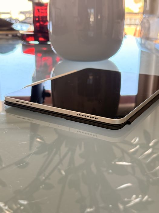 iPad Pro 11" (256GB) Wi-Fi + Cellular + Teclado Apple + Apple Pencil