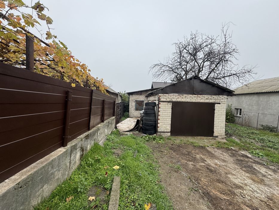 Продам дом с гаражом возможен обмен на авто