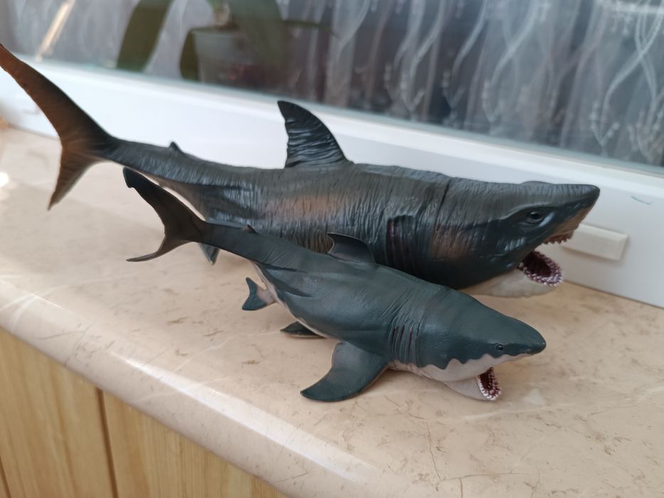 Фигурка акула мегалодон