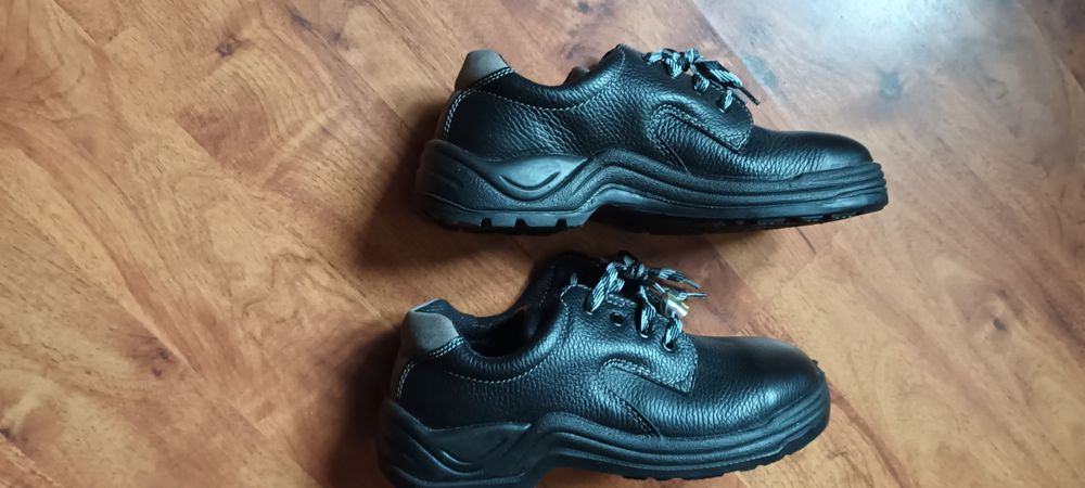 Buty skórzane robocze nowe roz. 39