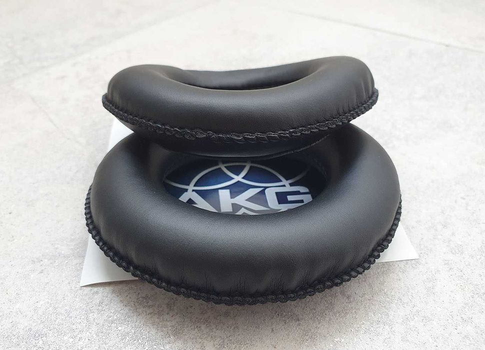 Амбушури до навушників AKG