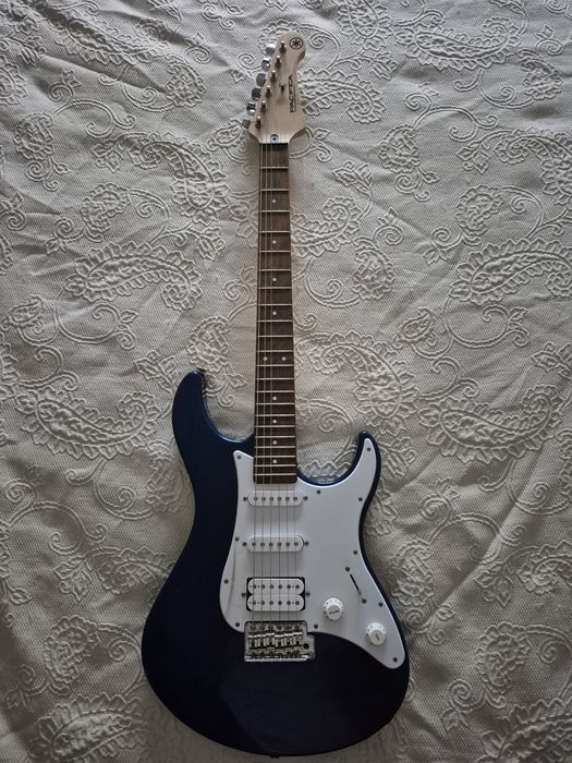 Guitarra Eletrica Yamaha Pacifica + jack + cordas Ernie Ball
