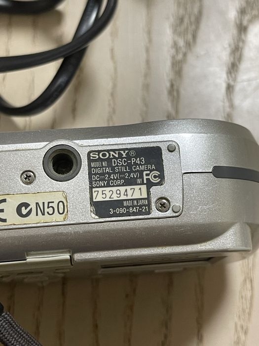 Canon  pc1584 ( ixus 310hs) и Sony dsc p43