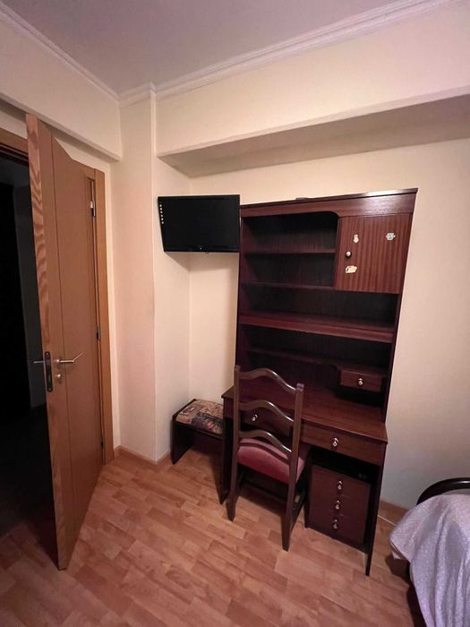 Alugo quarto a estudante
