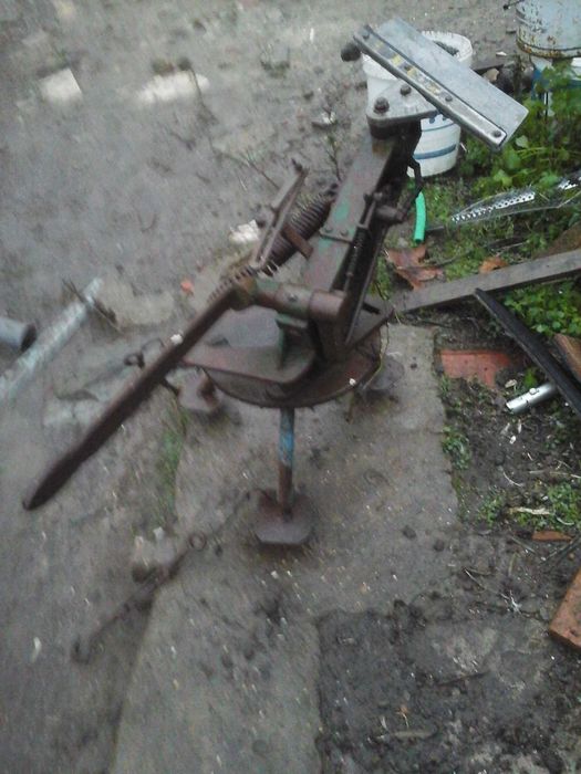 Lançador de tiro aos pratos