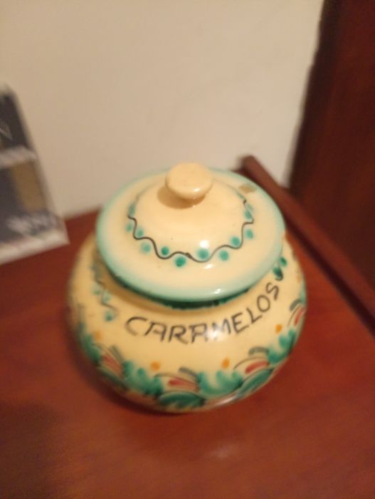 Terrina de cerâmica artesanal - caramelos - antiga	vintage*