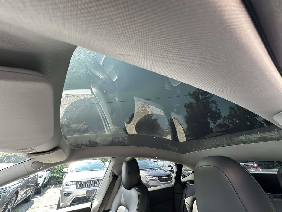 Tesla Model Y Long Range      2021