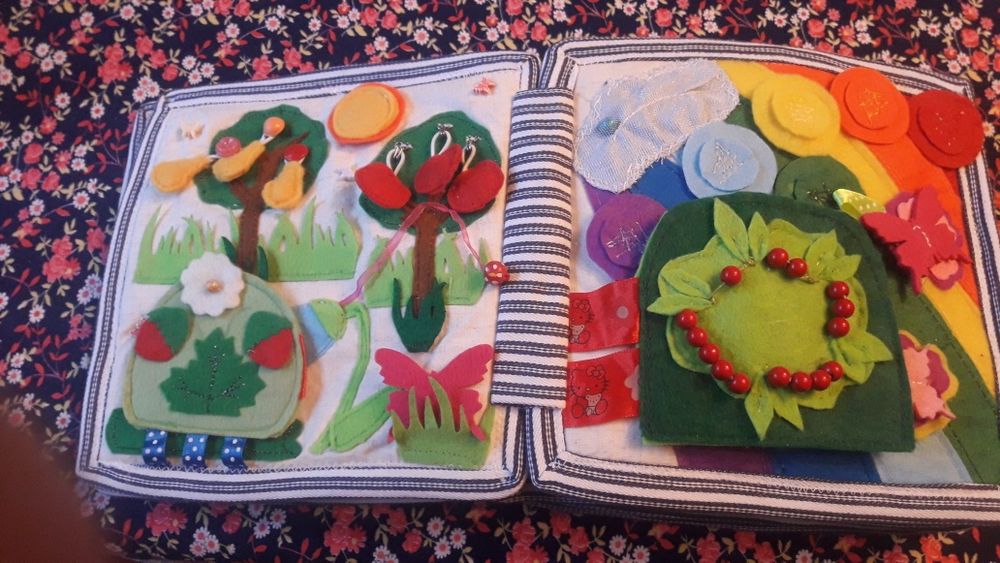 Мягкая развивающая книжка из фетра. Ручная работа