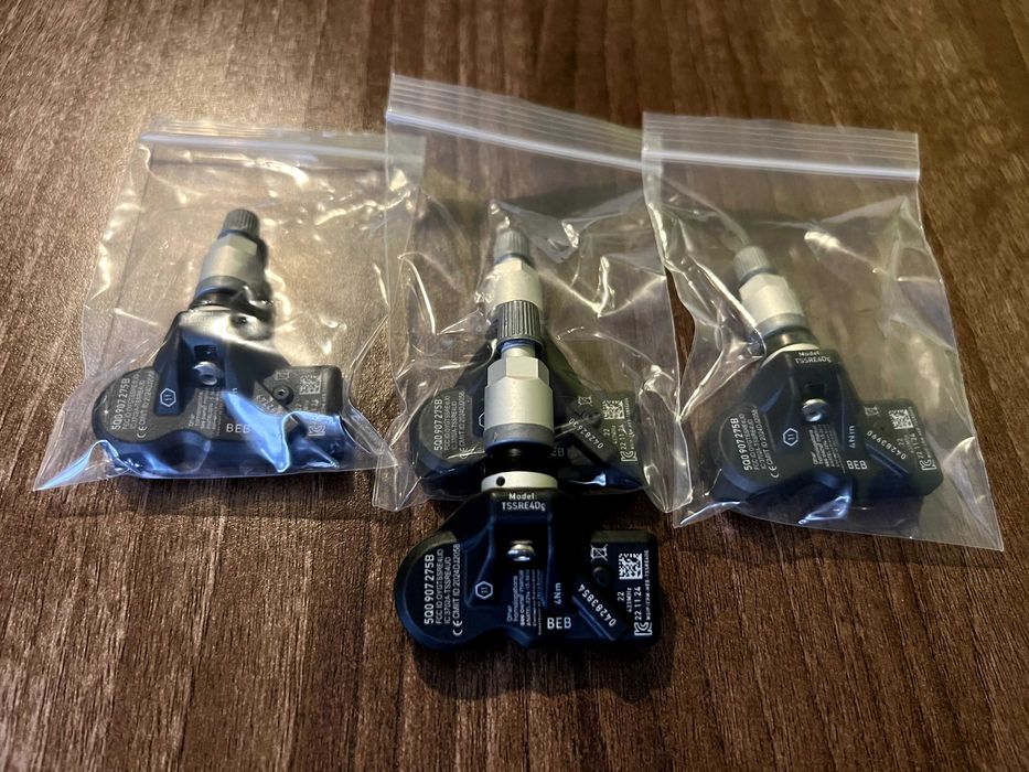 Czujniki ciśnienia opon powietrza VW Audi Skoda TPMS Nowe A3 A4 6 Golf