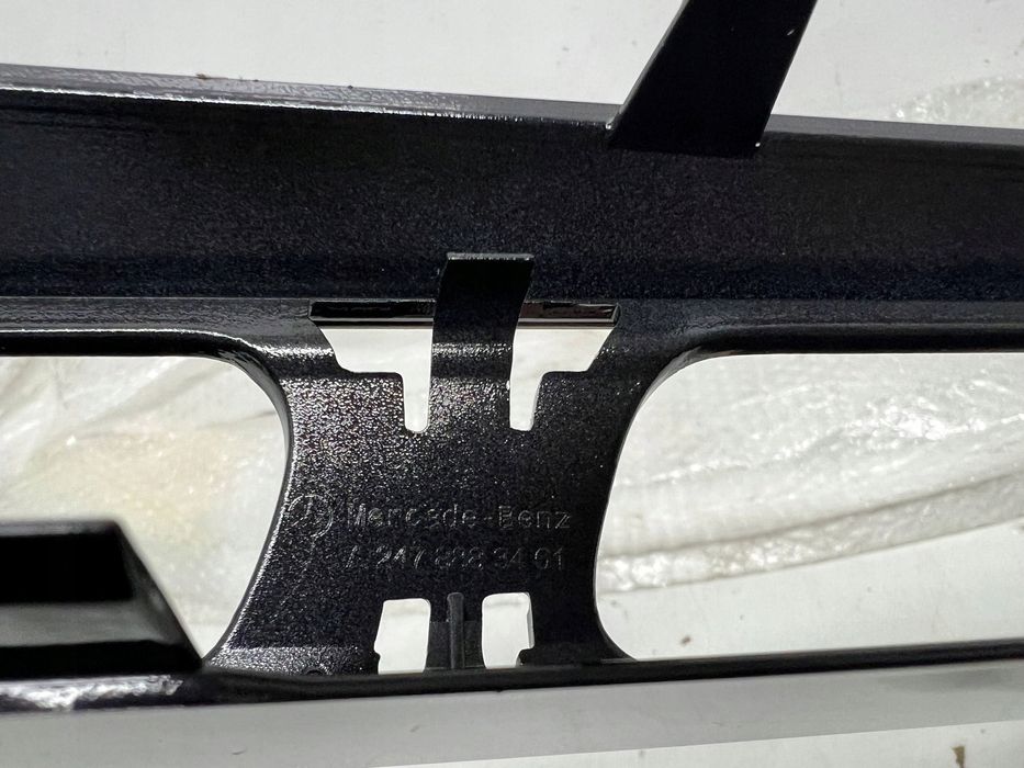 mercedes gla 248 grill atrapa zderzak przód a2478883401