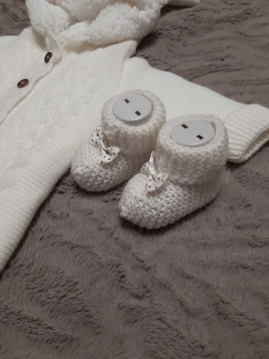 Чоловічок вязаний з пінєтками.