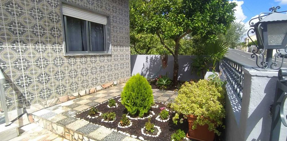 Moradia T2 para Arrendamento – Cardosas (Arruda dos Vinhos)