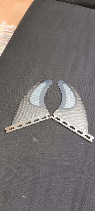 Quilhas Traseiras Shapers Fins S-X Carbon Stealth (Quad Rears – Encaixe Futures)