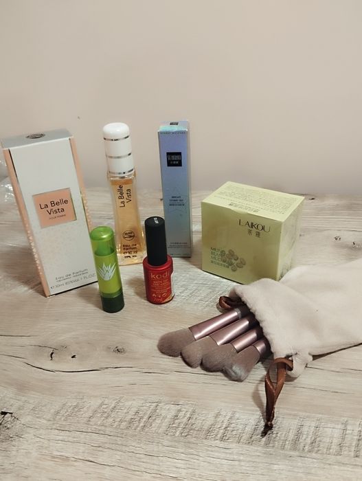 Бокси косметики Богенія