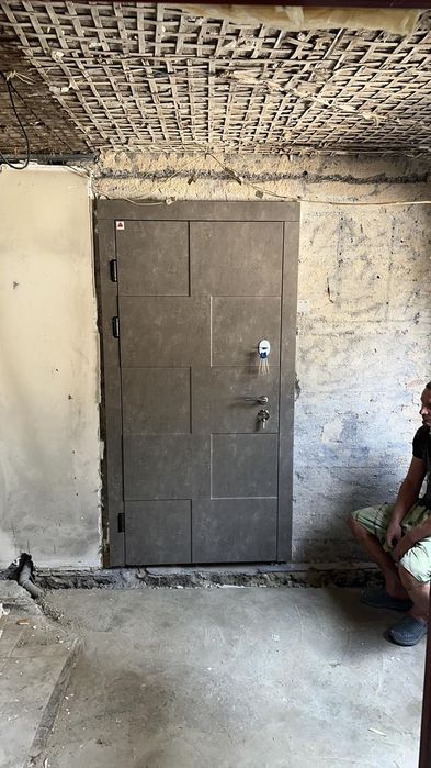 Вхідні двері вуличні зовнішні в будинок дім входные двери уличные дом