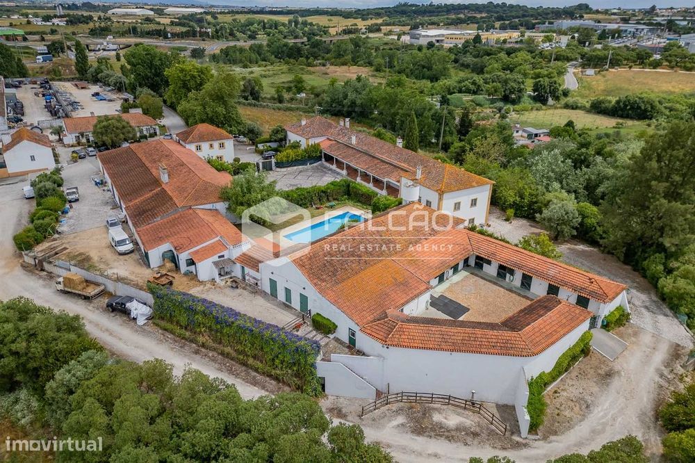 T6 Quinta for Sale in Romeira e Várzea, Santarém