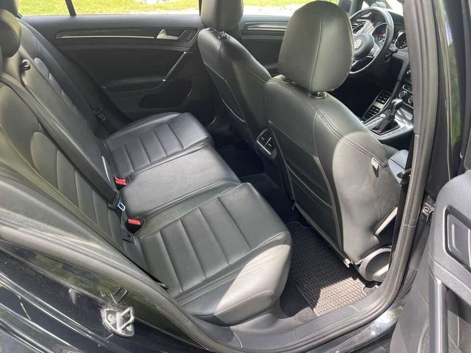 2017 Volkswagen Golf SEL
