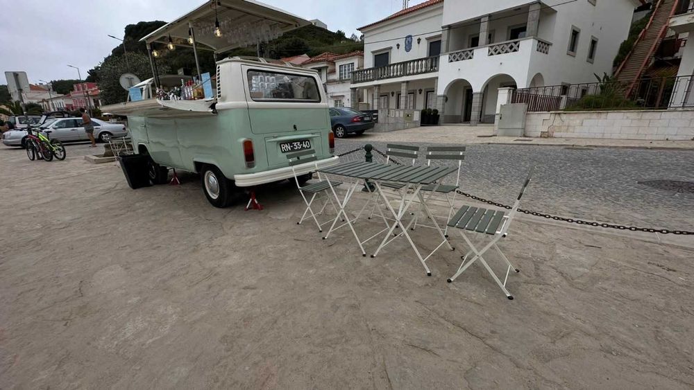Carrinha pão-de-forma VW T2 1975 - o bar perfeito para as tuas festas!