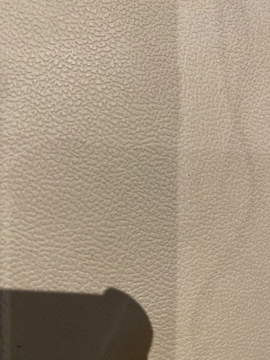 Sofa em imitacao de pele com pouco uso