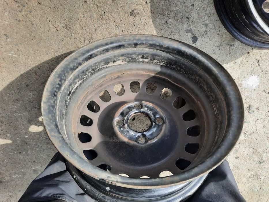 Oryginalne felgi stalowe OPEL CORSA 14" 4x100x56,6 ET 39