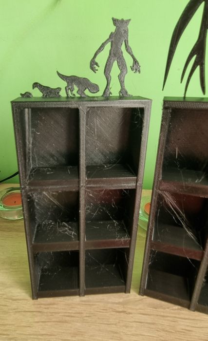 Поличка підставка для фігурок Stranger things