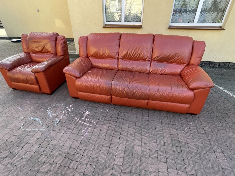 Шкіряний диван з кріслом