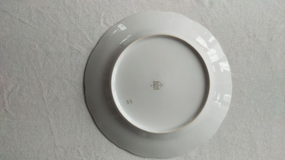 Porcelanowy talerz obiadowy ĆMIELÓW PRL