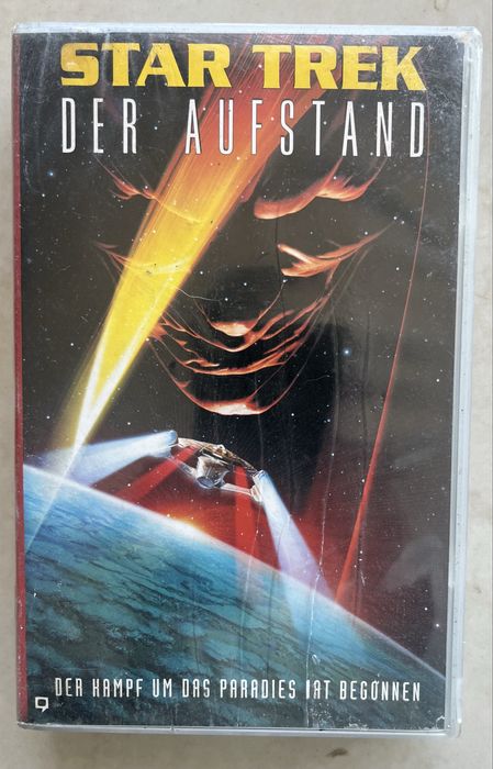 Duas cassetes VHS em alemão da saga Star Trek