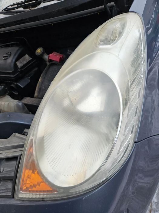 Nissan Note E11 07 lampa przód przednia prawa  lewa
