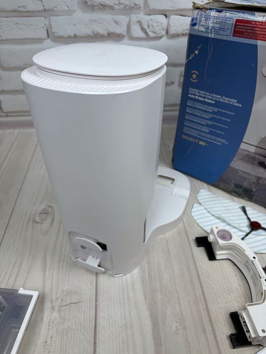 Ecovacs Deebot T9+ Робот пилосос зі станцією самоочищення