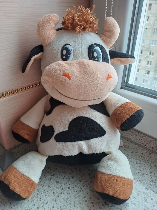 М'яка іграшка корівка