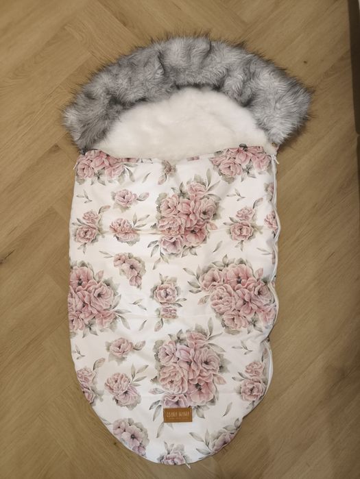 Śpiworek zimowy do wózka 12-36mies Qbana Mama- wzór piwonie 110x50cm