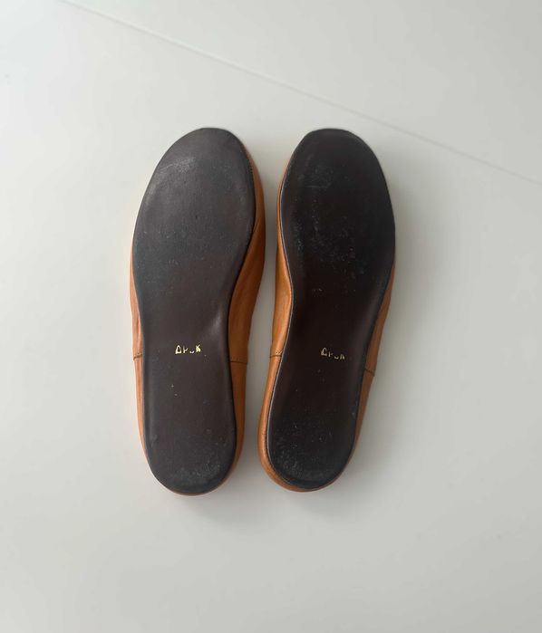 Skórzane pantofle mule + futerał r. 37