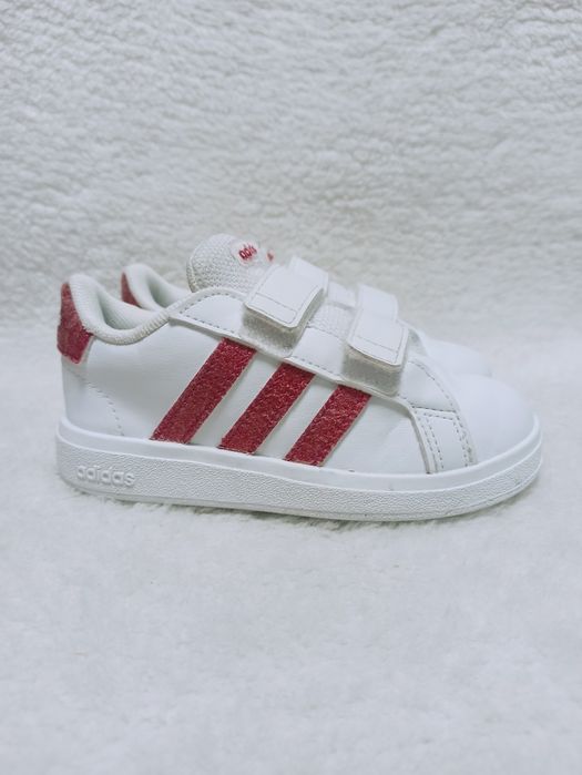 Оригінал Adidas, 26 розмір, устілка 17 см, кросівки для дівчинки