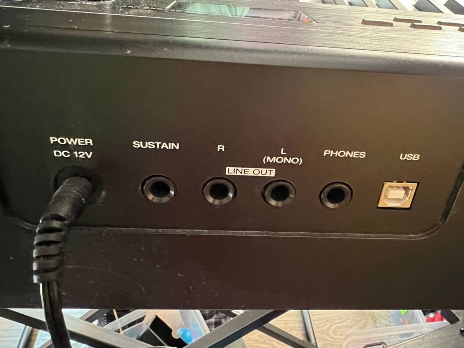 синтезатор Alesis
