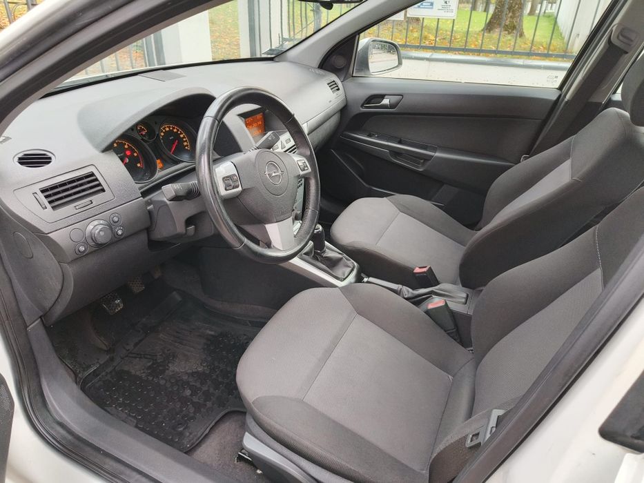Opel Astra 2011r 1.7 CDTI Stan BDB
