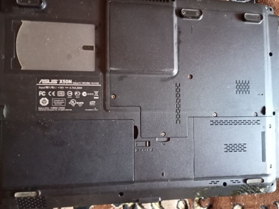 Ноутбук на запчастини