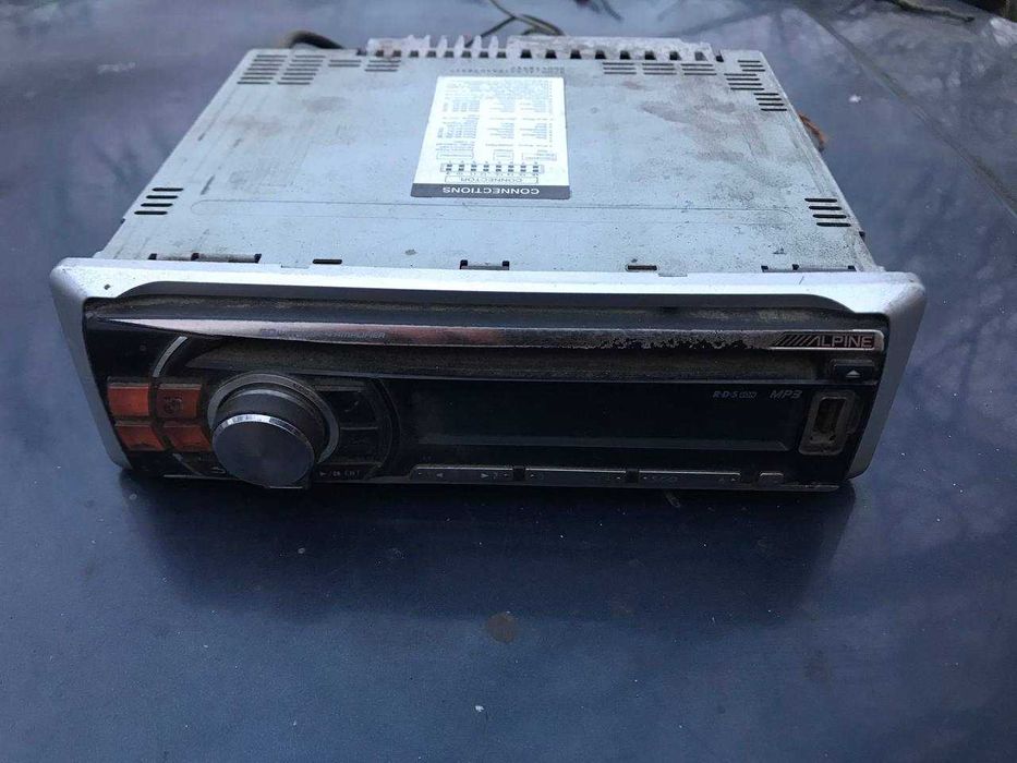 Автомагнитола Alpine CDE 111RM