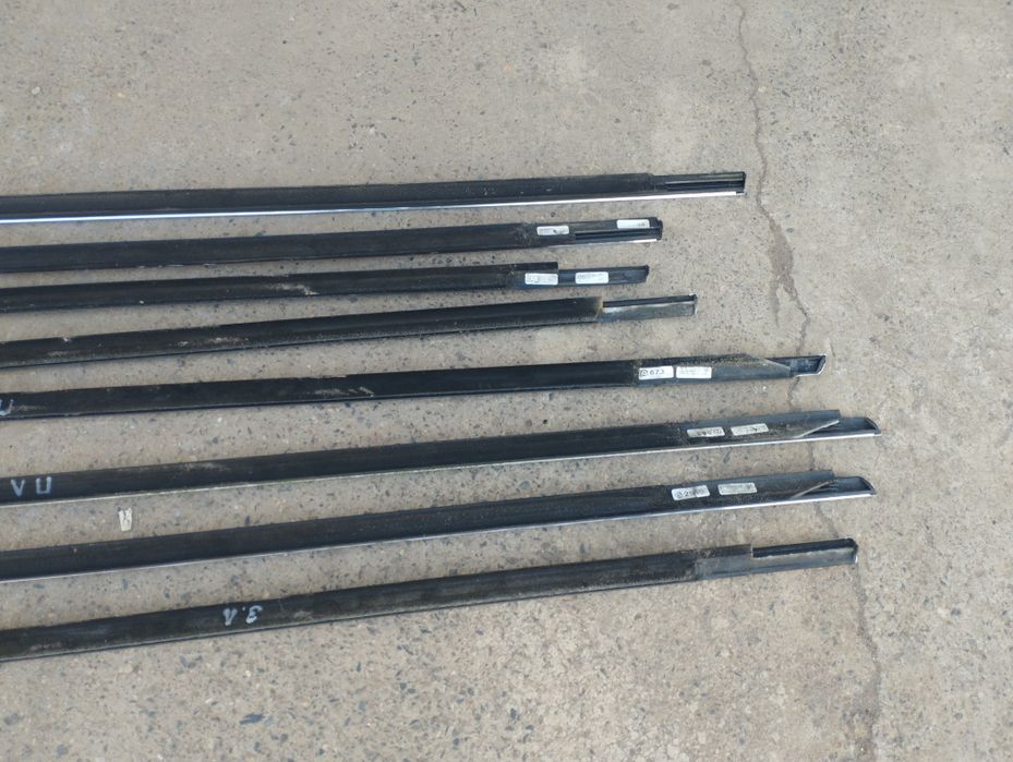 Молдинги дверей Passat B6 B7