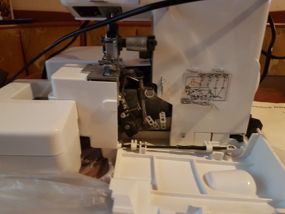 Оверлок ,  AEG 760 з Німеччини
