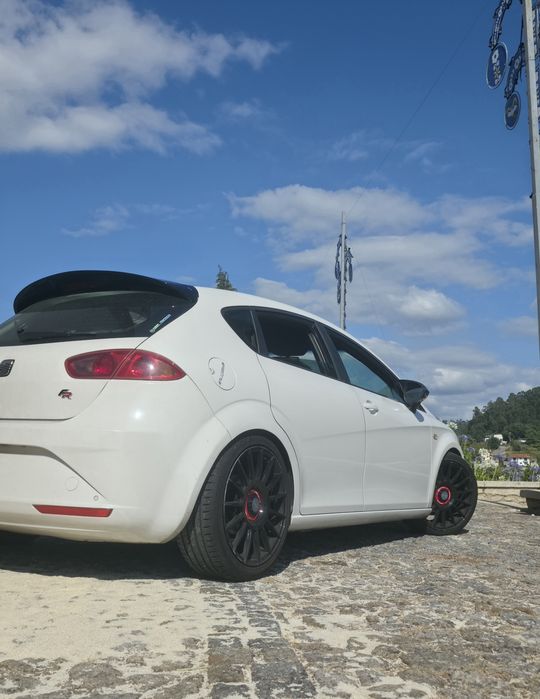 SEAT Leon 1.6 TDI (1P) – Full Extras