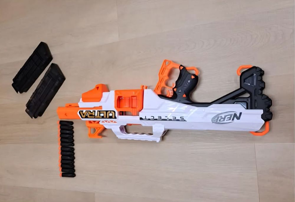 Nerf Select Ultra z nabojami automat